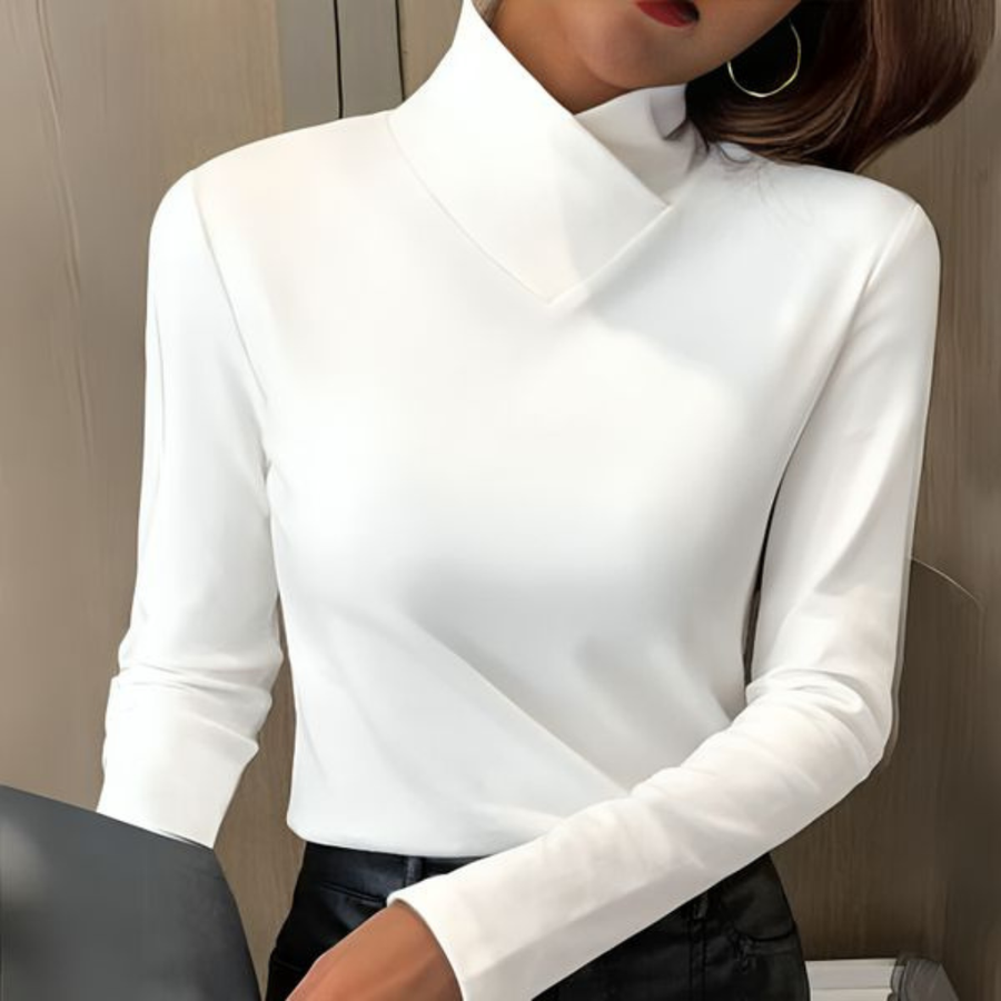 Amara - Elegant Turtleneck Fit