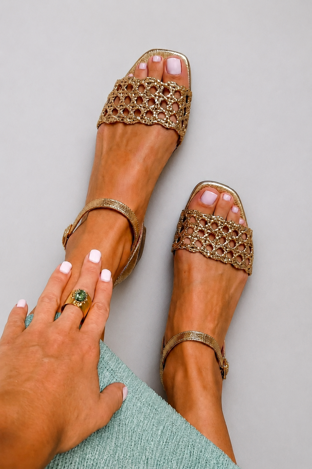 NELL | Square Toe Flat Sandals